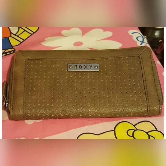 Roxy Wallet - Picture 1 of 1